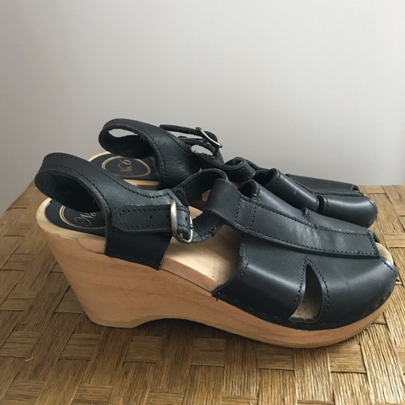 No.6 T-Strap Clogs - Picture 3 of 5